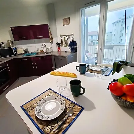 Apartamento T2 Cozy Avec Parking, Terrasse - Severine Clermont-Ferrand